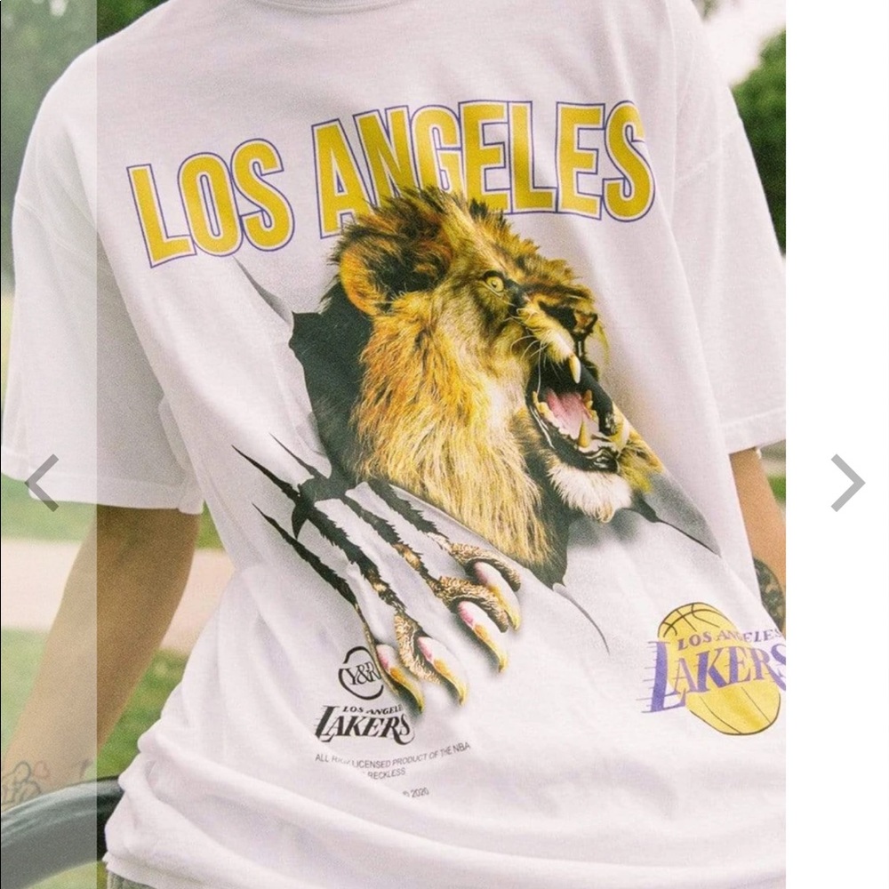 Los Angeles lakers 2020 tee size M